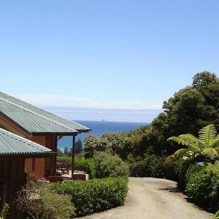 Earthsong Lodge Tryphena Exterior foto